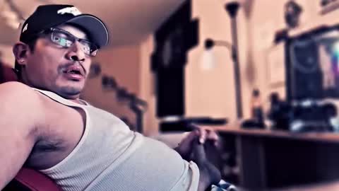 Snapshot of jsexy69 chatting on 03-09-26, 11:36 joe online show from 03-09-26, 11:36