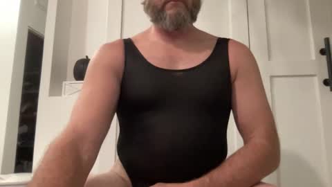 Snapshot of jstenjytheshow chatting on 11-20-25, 02:45 Just Enjoy the Show online show from 11-20-25, 02:45