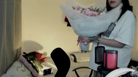 Ju Kyung online show from 09-17-25, 12:34