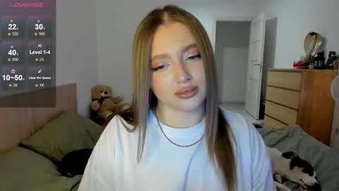 Julia and Julia online show from 02-05-25, 02:59