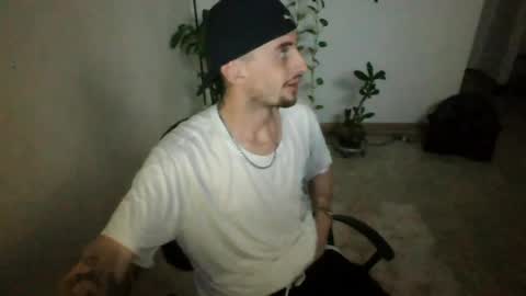 Snapshot of juan235665 chatting on 08-02-26, 02:54 juan235665 online show from 08-02-26, 02:54