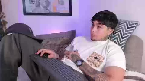 Snapshot of juan_alvarez18 chatting on 09-27-25, 04:06 juan_alvarez18 online show from 09-27-25, 04:06