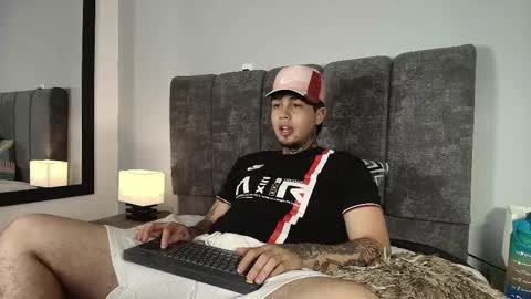 juan_alvarez18 online show from 01-08-26, 03:20