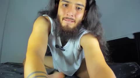 Snapshot of juan_cruz_ chatting on 12-15-25, 07:23 Juan online show from 12-15-25, 07:23