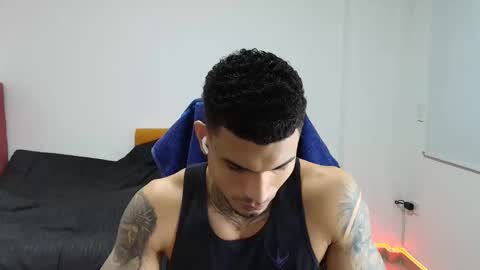 juan_gomez_1 online show from 11-19-25, 12:21