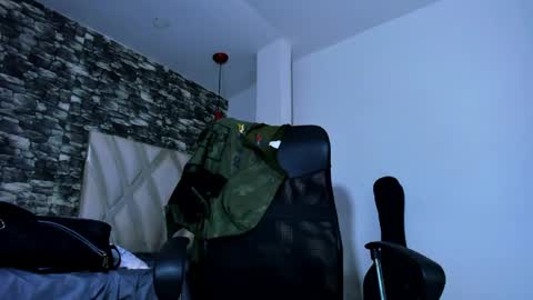 Snapshot of juan_jsmith chatting on 05-07-26, 02:44 juan_jsmith online show from 05-07-26, 02:44