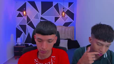 JuanSteven online show from 11-05-25, 04:34