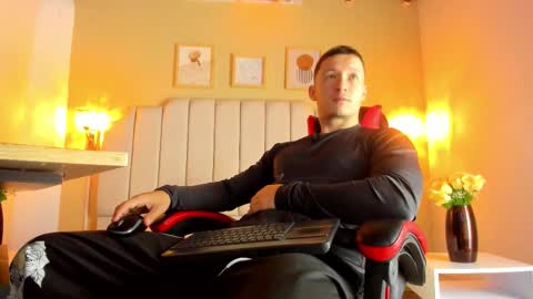 JUAN online show from 12-05-25, 01:31