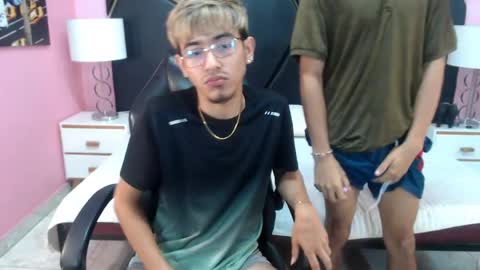 juan_saul1 online show from 04-17-26, 10:40