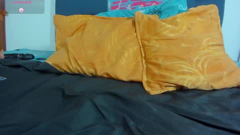 Lau   follow  online show from 02-22-25, 03:03