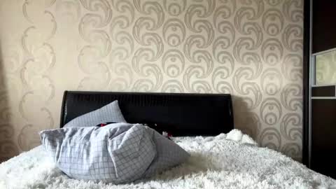 Lola online show from 05-16-26, 10:36