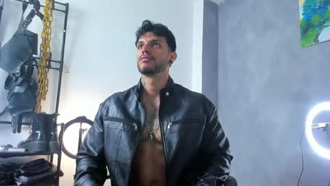 Snapshot of juanbladde chatting on 05-06-26, 11:59 Juan Esteban online show from 05-06-26, 11:59