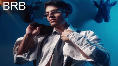 Snapshot of juanbladde chatting on 07-18-26, 11:25 Juan Esteban online show from 07-18-26, 11:25