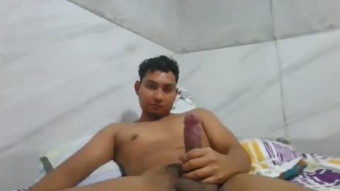 Snapshot of juancamiloortegat87 chatting on 09-20-25, 12:33 HOT BOY21 online show from 09-20-25, 12:33