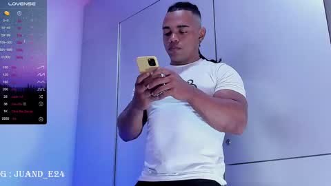 independent model online show from 02-10-25, 04:19