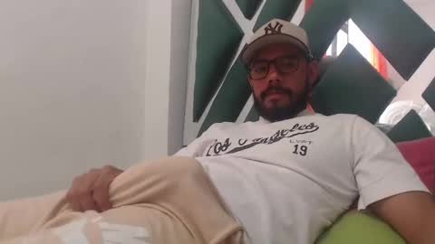 juanfe_style online show from 10-04-25, 06:06