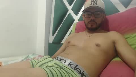 juanfe_style online show from 10-12-25, 05:39