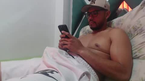 Snapshot of juanfe_style chatting on 11-09-25, 03:43 juanfe_style online show from 11-09-25, 03:43