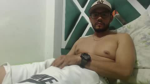 Snapshot of juanfe_style chatting on 11-12-25, 11:14 juanfe_style online show from 11-12-25, 11:14