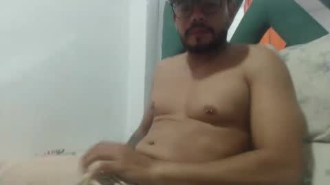 Snapshot of juanfe_style chatting on 11-16-25, 04:07 juanfe_style online show from 11-16-25, 04:07