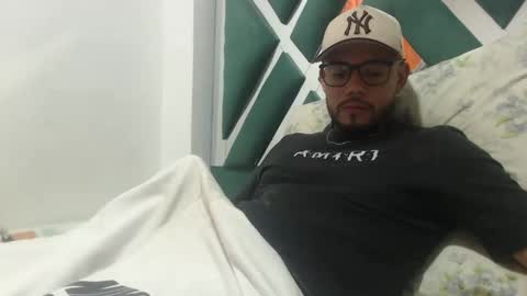 Snapshot of juanfe_style chatting on 11-20-25, 01:06 juanfe_style online show from 11-20-25, 01:06