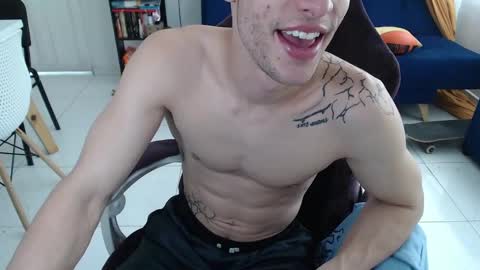 Snapshot of juanisimo_ chatting on 02-20-25, 05:51 JUANISIMO online show from 02-20-25, 05:51