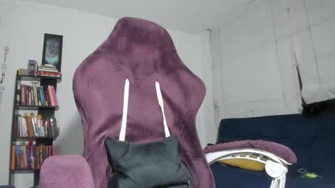 Snapshot of juanisimo_ chatting on 09-21-25, 11:28 JUANISIMO online show from 09-21-25, 11:28