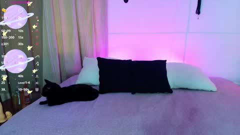 Blue online show from 11-25-25, 04:07