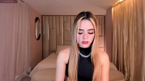 Juanita Clay online show from 09-18-25, 12:07