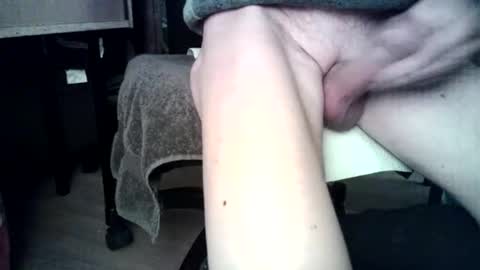 Snapshot of juanitou chatting on 11-18-25, 08:35 frenchchouchou online show from 11-18-25, 08:35