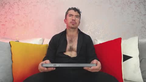 Juan k online show from 11-20-25, 01:55