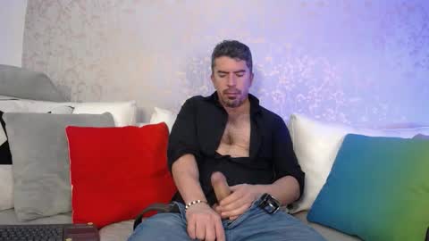 Juan k online show from 12-22-25, 04:04