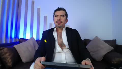 Snapshot of juank_fit45 chatting on 04-29-26, 04:22 Juan k online show from 04-29-26, 04:22