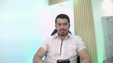 Snapshot of juank_fit45 chatting on 04-30-26, 05:41 Juan k online show from 04-30-26, 05:41