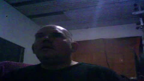 Juan Manuel online show from 04-12-26, 01:10