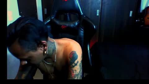 juanpt69 online show from 04-22-26, 07:04