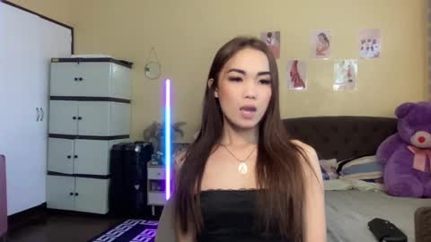 EloiseMoree online show from 01-04-25, 03:18