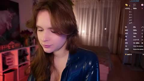 Snapshot of juelzfoxy chatting on 02-18-25, 08:03 Juelz online show from 02-18-25, 08:03