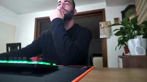 Snapshot of juicecuple chatting on 12-29-24, 06:49 CoupleJuice online show from 12-29-24, 06:49