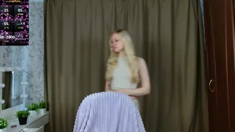 Snapshot of juicegirl340 chatting on 09-09-25, 09:53 Lola fav pattern 357595250 online show from 09-09-25, 09:53