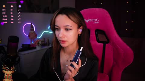 Snapshot of juicy___angel chatting on 12-02-24, 03:14 Angelina online show from 12-02-24, 03:14