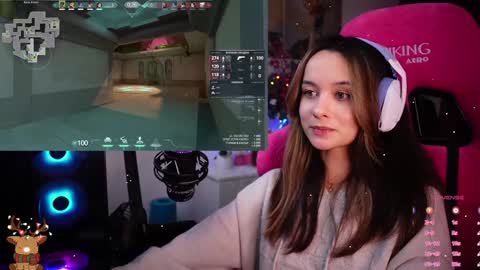 Snapshot of juicy___angel chatting on 01-10-25, 09:53 Angelina online show from 01-10-25, 09:53