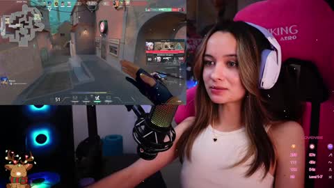 Snapshot of juicy___angel chatting on 01-21-25, 02:00 Angelina online show from 01-21-25, 02:00