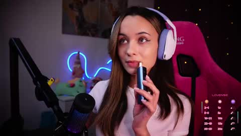 Snapshot of juicy___angel chatting on 02-18-25, 11:08 Angelina online show from 02-18-25, 11:08