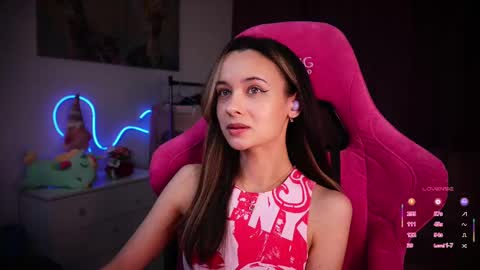 Snapshot of juicy___angel chatting on 02-19-25, 08:20 Angelina online show from 02-19-25, 08:20