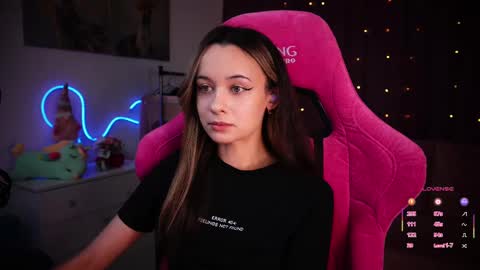 Snapshot of juicy___angel chatting on 02-20-25, 08:36 Angelina online show from 02-20-25, 08:36