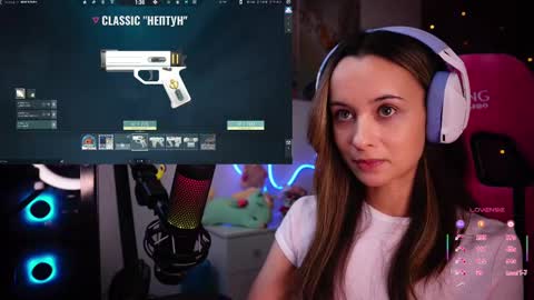 Snapshot of juicy___angel chatting on 02-24-25, 11:30 Angelina online show from 02-24-25, 11:30