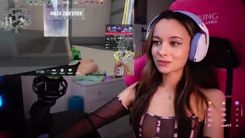 Snapshot of juicy___angel chatting on 02-28-25, 09:55 Angelina online show from 02-28-25, 09:55