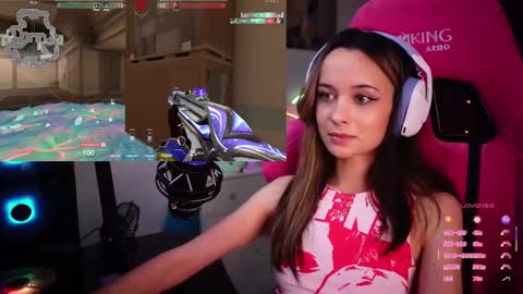 Snapshot of juicy___angel chatting on 03-07-25, 12:04 Angelina online show from 03-07-25, 12:04