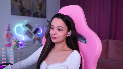 Snapshot of juicy___angel chatting on 10-06-25, 11:18 Angelina online show from 10-06-25, 11:18